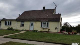 55 Cooper Ln, Plainedge, NY 11756-4808