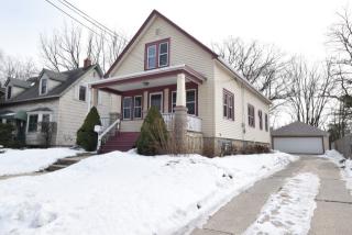 921 Glendale Ave, Milwaukee, WI 53211-1103