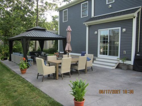 48 Jones Rd, Wallingford CT  06492-4325 exterior