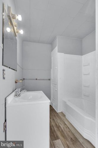 2161 Newville Rd, Carlisle PA  17015-7747 exterior