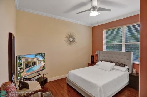 13451 21st St, Hollywood FL  33027-2671 exterior