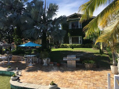 760 80th St, Hialeah FL  33014-4132 exterior