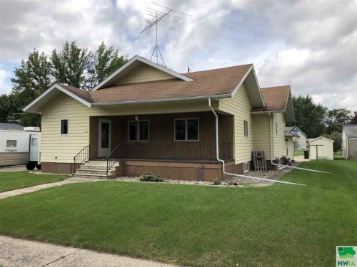 106 Oak St, Marcus, IA 51035-7800
