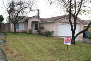 4133 Paradise Ave, Visalia CA  93292-9067 exterior