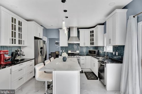 100 York Dr, Princeton NJ  08540-7946 exterior