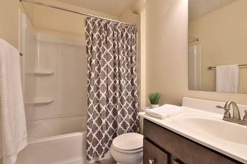 2485 Rolling Hills Dr, Covington KY  41017-5149 exterior