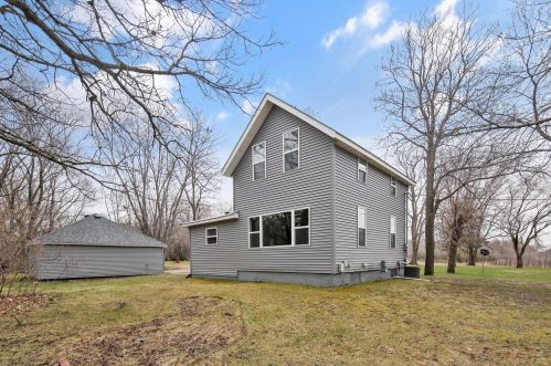 4130 Benton Dr, Sauk Rapids, MN 56379-9596