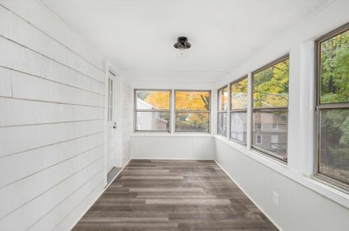61 Knotty Oak Rd, Coventry RI  02816-8306 exterior