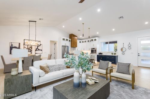4039 Avalon Dr, Phoenix AZ  85018-7105 exterior