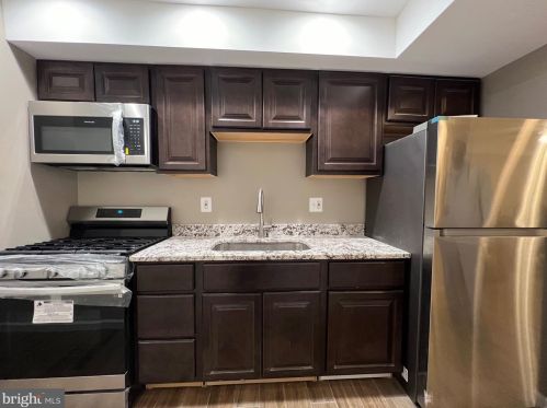 834 19th St, Washington, DC 20002-4002