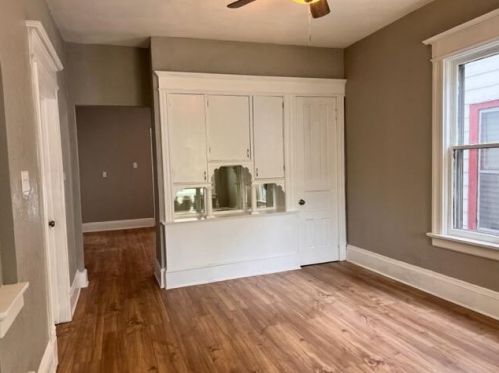 2954 18th St, Milwaukee, WI 53206-2138