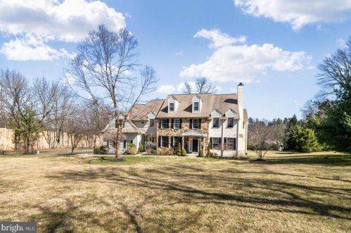 2075 County Line Rd, Ithan, PA 19085-1732