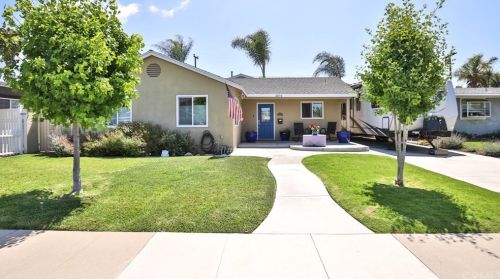 3074 Carfax Ave, Long Beach, CA 90808-4024