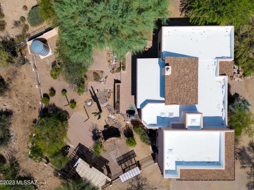 3315 Sandalwood Dr, Tucson, AZ 85745-1518