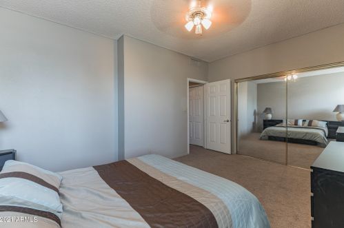 6904 Morrow Dr, Glendale AZ  85308-5850 exterior