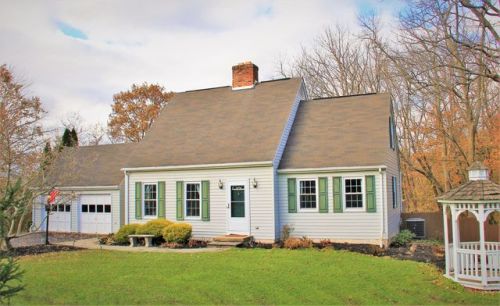 796 Moccasin Dr, Harleysville, PA 19438-1623