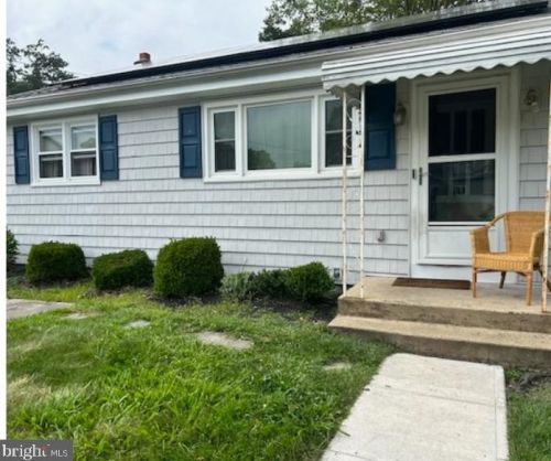 136 Woodland Ave, Trenton, NJ 08638-2523