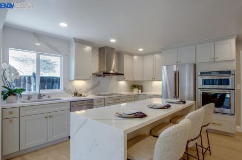 3616 Portsmouth Ct, Pleasanton CA  94588-3594 exterior