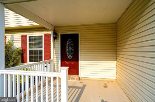 9 Heatherfield Way, Dover DE  19904-9752 exterior