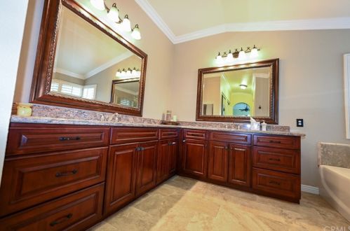 28289 Corte Ocaso, Temecula CA  92592-3081 exterior