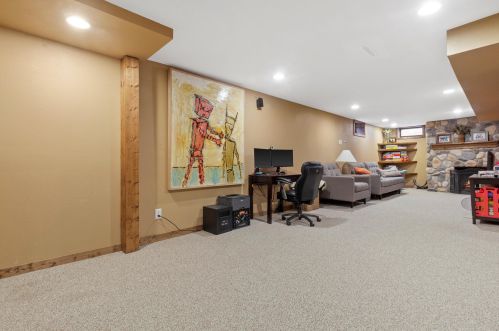 1015 121, Milwaukee WI 53226-3309 exterior