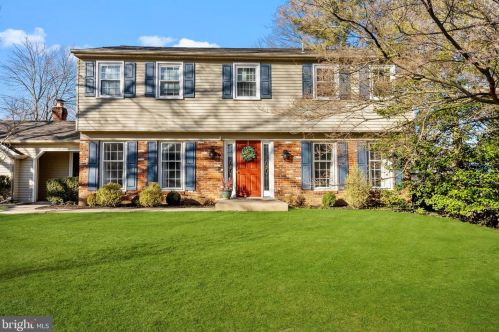 914 Edgewood Rd, Yardley, PA 19067-3160