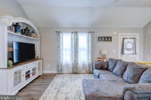 4 Highland Dr, Seaford DE  19973-4827 exterior