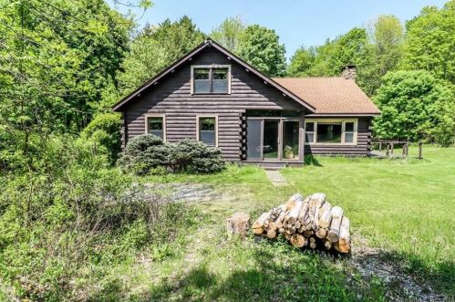 18 Church Rd, Sherman, CT 06784-1333