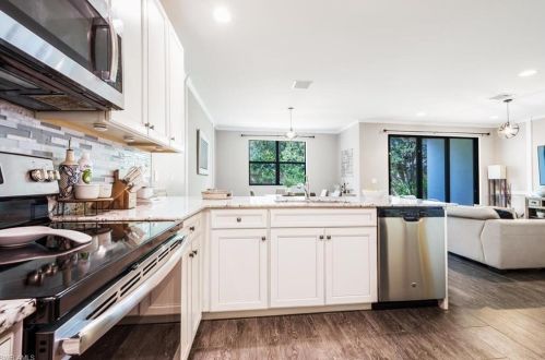 7887 Bristol Cir, Naples FL  34120 exterior
