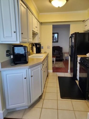 907 Alpen Strasse, Latrobe, PA 15650-3408