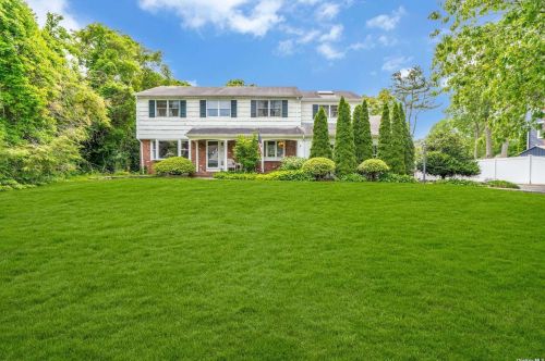 287 Idle Hour Blvd, Oakdale, NY 11769-1936