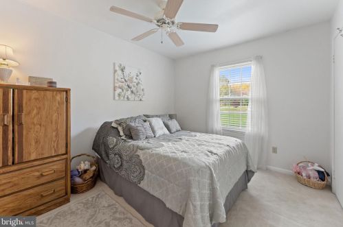 16309 Poplar Hill Rd, Haymarket VA  20169-2101 exterior