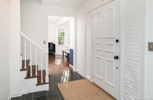 3 Revere Dr, Ridgefield, CT 06877-3642
