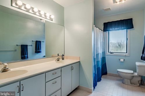 112 Quail Ln, Kennett Sq PA  19348-2652 exterior
