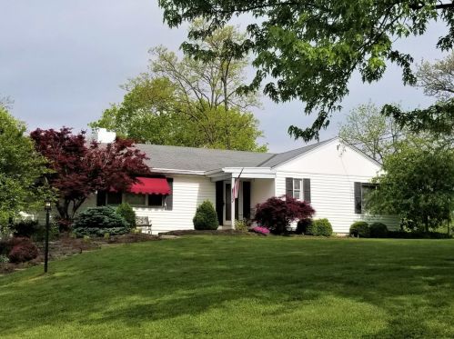 5497 Haft Rd, Cincinnati, OH 45247-7427