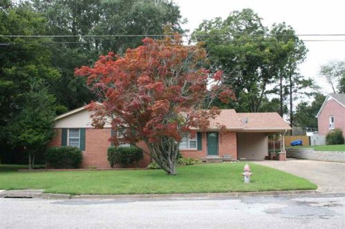 1213 Summers Dr, Dyersburg, TN 38024-3320
