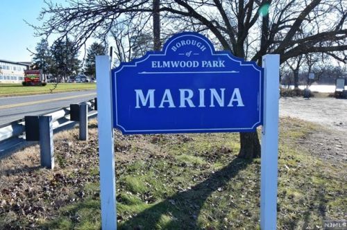 26 Elmwood Ter, Elmwood Park NJ  07407-1729 exterior