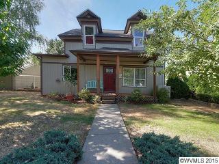 1564 Ferry St, Salem, OR 97301-4218
