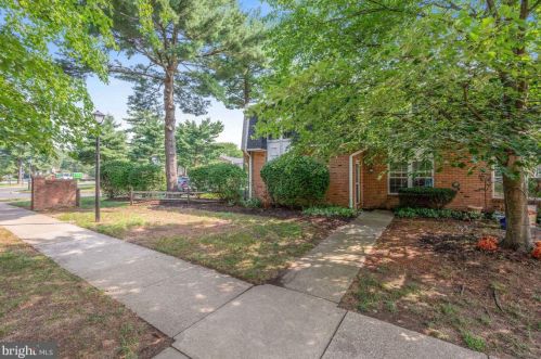 1119 Harbour Dr, Palmyra, NJ 08065-1207