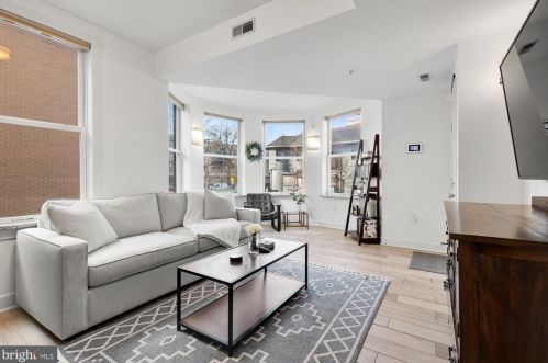 1372 Monroe St, Washington, DC 20017-2509