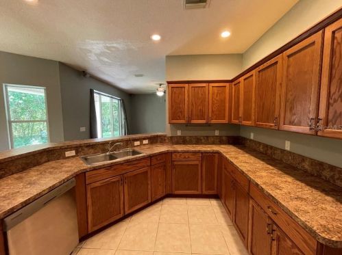 2621 Fiddlestick Cir, Lutz FL  33559-3728 exterior