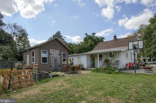 256 Walton St, Lemoyne PA  17043-2024 exterior