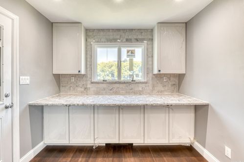 2381 Yorktown St, Rockville Centre NY  11572-1717 exterior