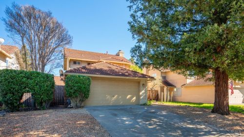 1176 Trombetta St, Santa Rosa, CA 95407-5928