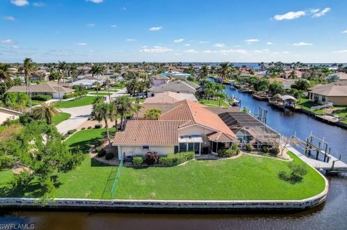 2012 27th Ter, Cape Coral FL  33904-3256 exterior