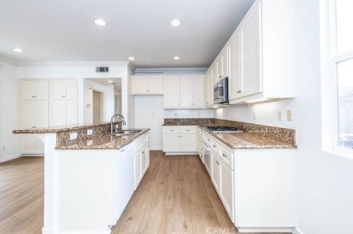 569 Masters Cir, Brea CA  92821-6144 exterior