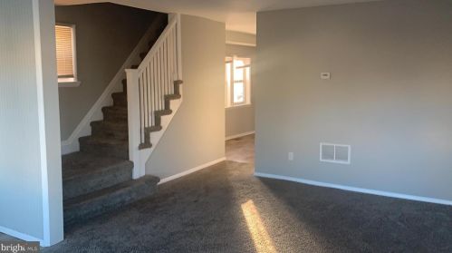 27 Wood St, West Deptford NJ  08066-1444 exterior