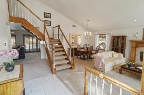 25501 La Gosta Pl, Santa Clarita, CA 91355-2925