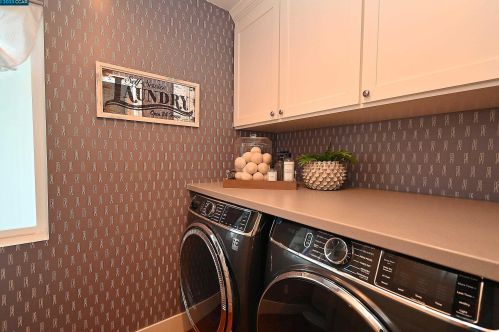 122 El Toyonal, Orinda CA  94563-2133 exterior