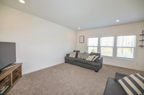 805 Emerald Dr, South Lebanon, OH 45065-3003